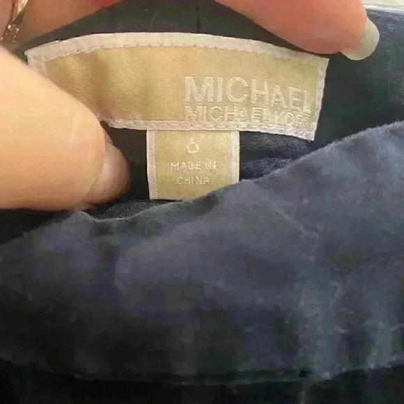 MICHAEL KORS | Navy Bermuda Shorts Womens Sz 6 | GUC - Picture 3 of 5